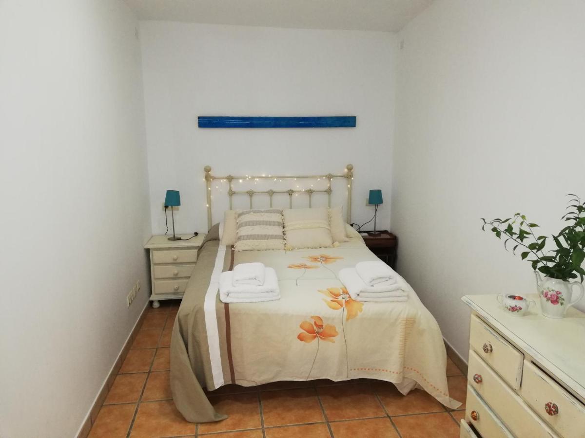 La Buganvilla De Juana Y Antonio Casares Bagian luar foto