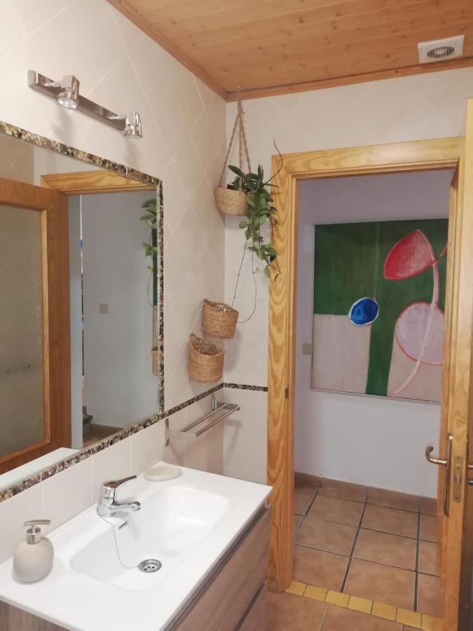 La Buganvilla De Juana Y Antonio Casares Bagian luar foto
