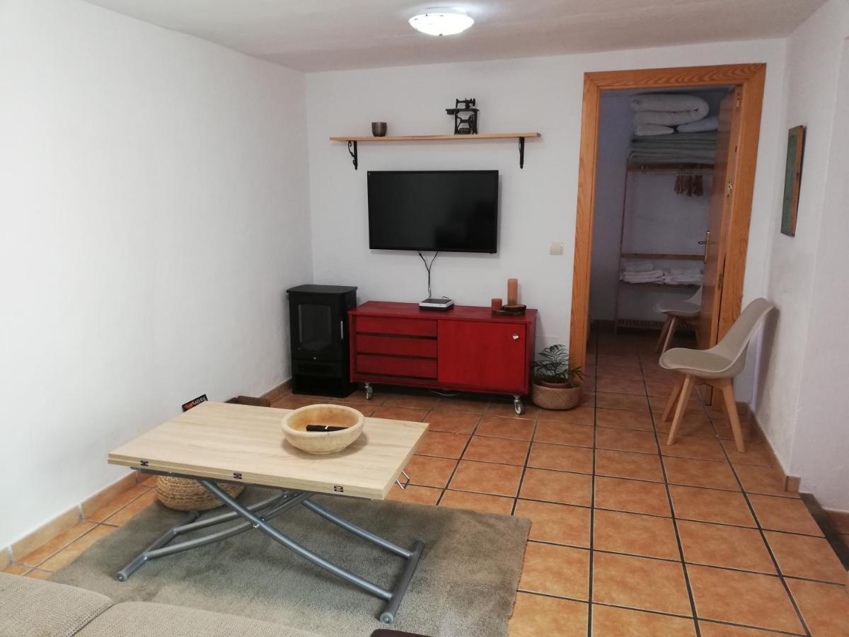 La Buganvilla De Juana Y Antonio Casares Bagian luar foto